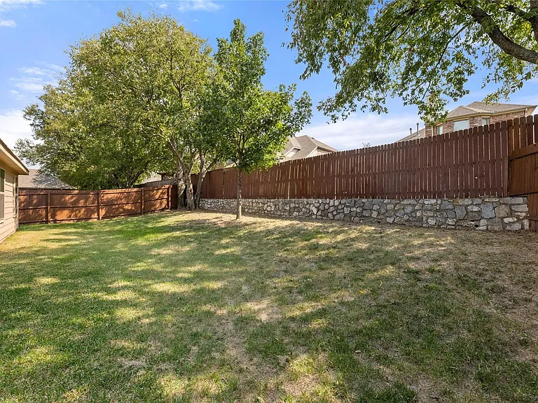 1004 Water Garden Cir — Photo 39