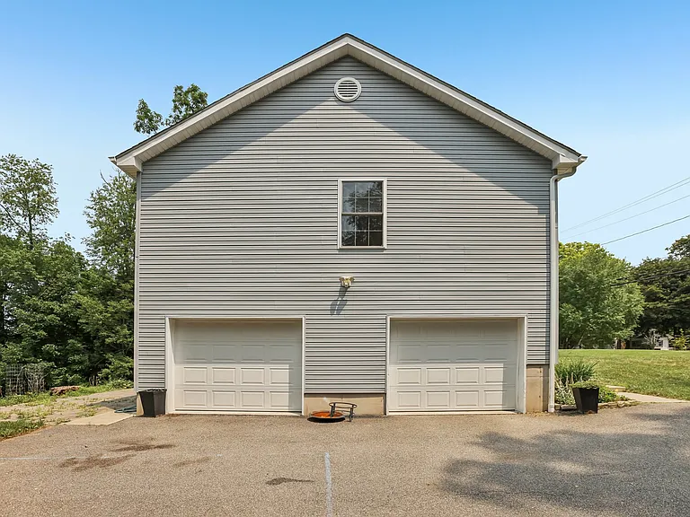 25 Red Schoolhouse Rd — Photo 37