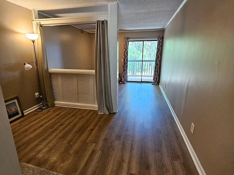 610 Putters Ln #210 — Photo 5