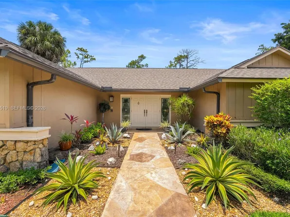 196 Scarborough Ter, Wellington, FL 33414