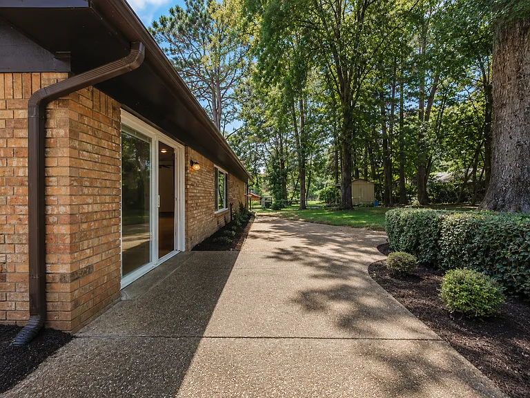 2243 N Hummingbird Ln — Photo 23