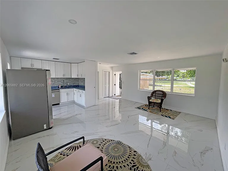 1606 NW 12th Ave — Photo 7