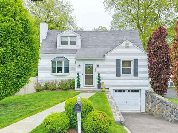 38 Francis Ln, Greenwich, CT 06831