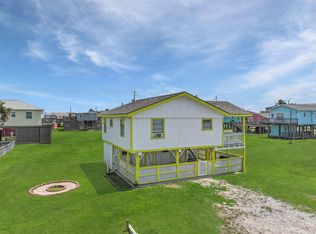 611 Fort Velasco Dr, Surfside Beach, TX 77541