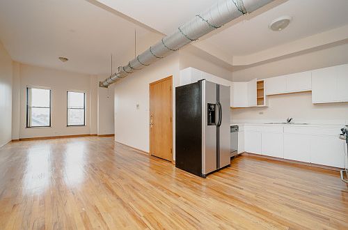 3rd image of 1632 N Damen Ave APT 3N