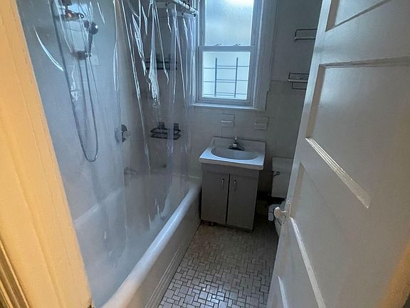 5th image of 4525 Richardson Ave #2