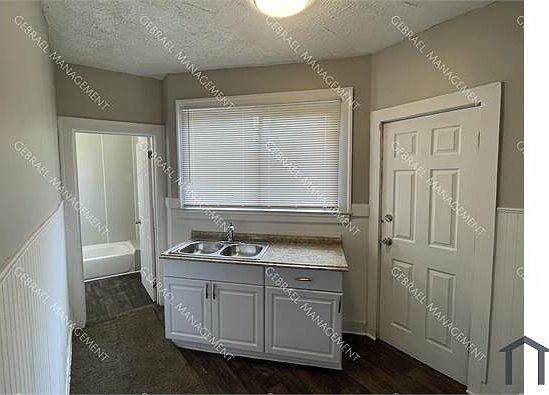 3rd image of 7631 Ironwood Ave #2N