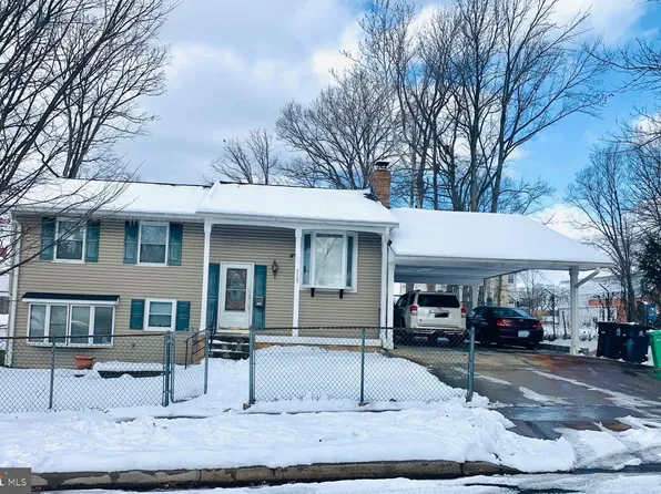 9420 Wyatt Dr, Lanham, MD 20706