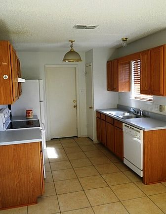2nd image of 106 Dober St