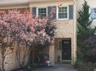 1012 Moorefield Creek Rd SW, Vienna, VA 22180