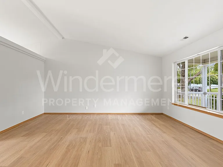 1702 N Aladdin Rd — Photo 8
