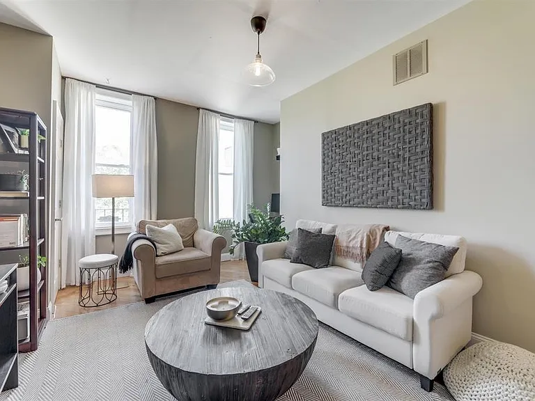931 Park Ave #5R — Photo 6