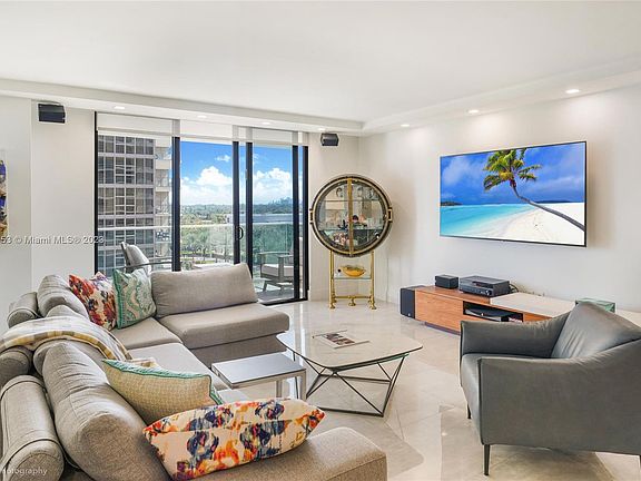 3rd image of 9801 Collins Ave Penthouse 10U