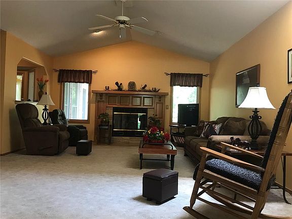 4th image of 44 Sherlock Dr