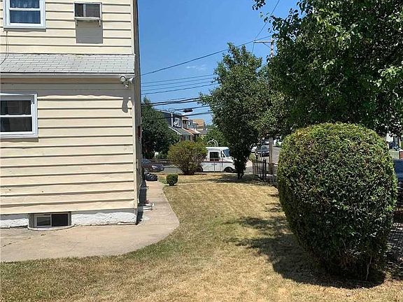 3rd image of 140-24 130th Ave