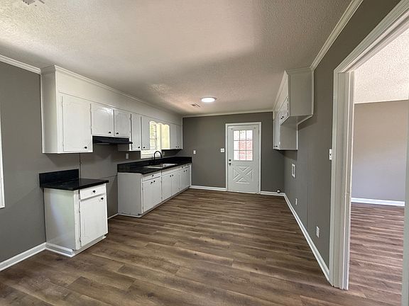 5th image of 1115 Berrywood Ave