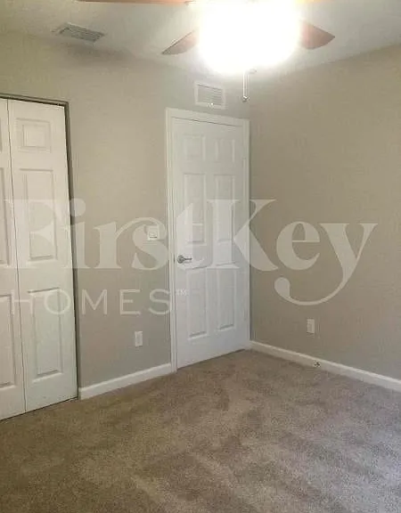 991 SW Dubois Ave — Photo 27