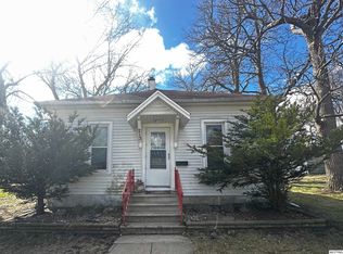 213 7th St SW, Mason City, IA 50401