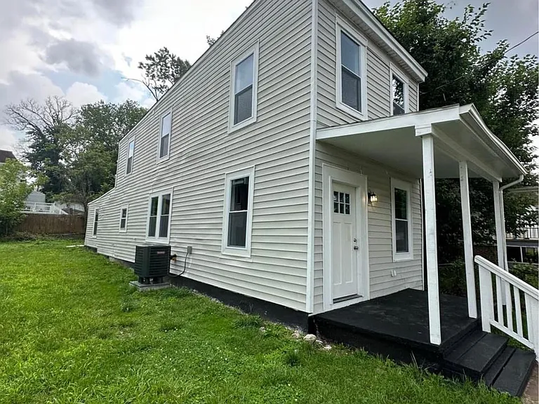 29 Capitol Heights Blvd — Photo 13