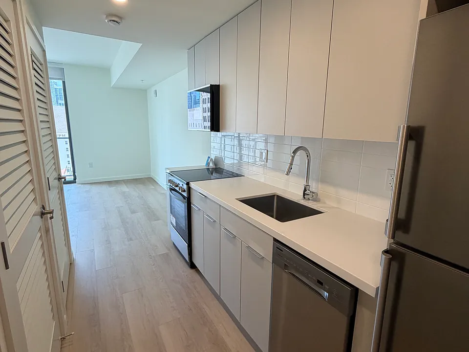 16 W Flagler St #S1