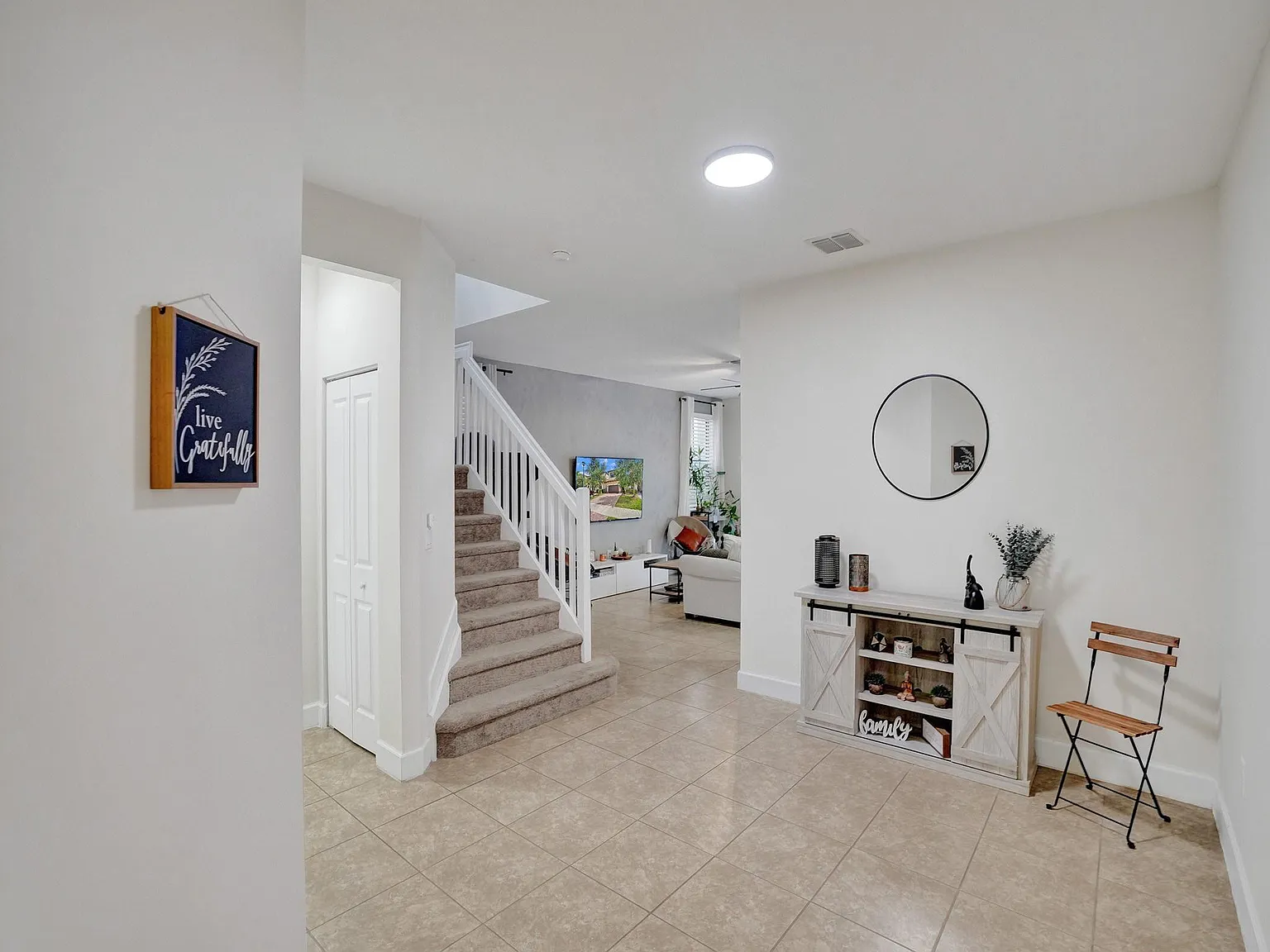 3 bed, 2.5 bath, 1842 sqft, $3,600 — Photo 3