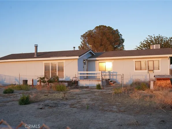 818 60th St W, Rosamond, CA 93560