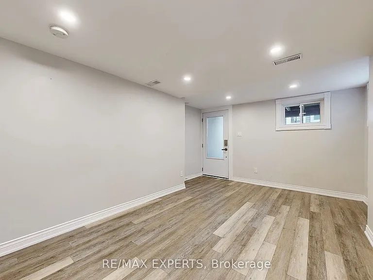 39 Norval St #BASEMENT — Photo 6