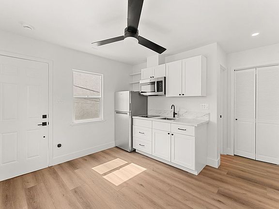 4th image of 749-7495 York Court Ct