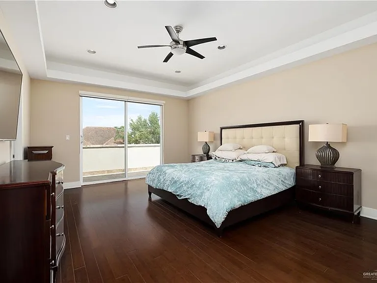 2210 S 49th Ln — Photo 11
