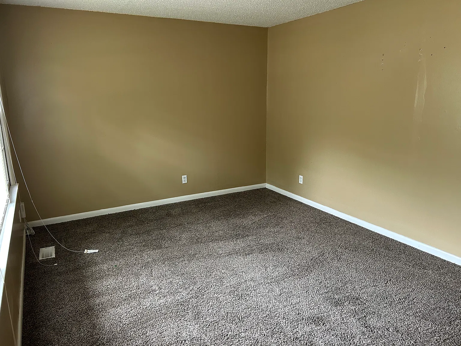 4733 Cutler Dr NW — Photo 4