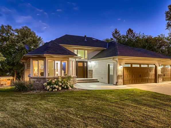 1385 18th Ave SE, Forest Lake, MN 55025