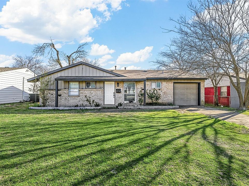 1st image of 302 E Fairmeadows Dr