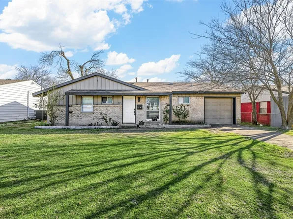 302 E Fairmeadows Dr, Duncanville, TX 75116