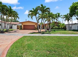 991 Dove Ave, Miami Springs, FL 33166