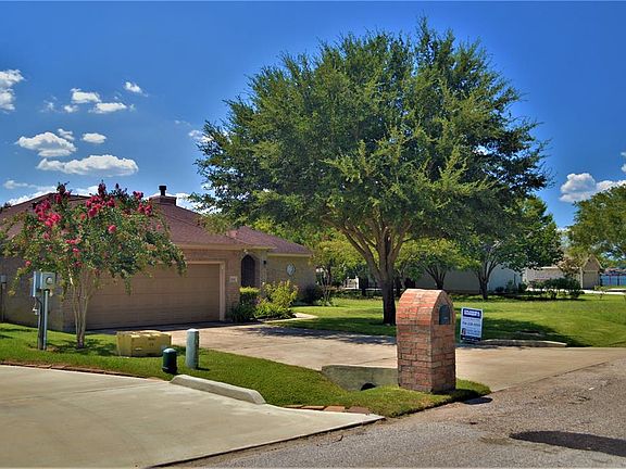 2nd image of 13648 Shoreline Dr