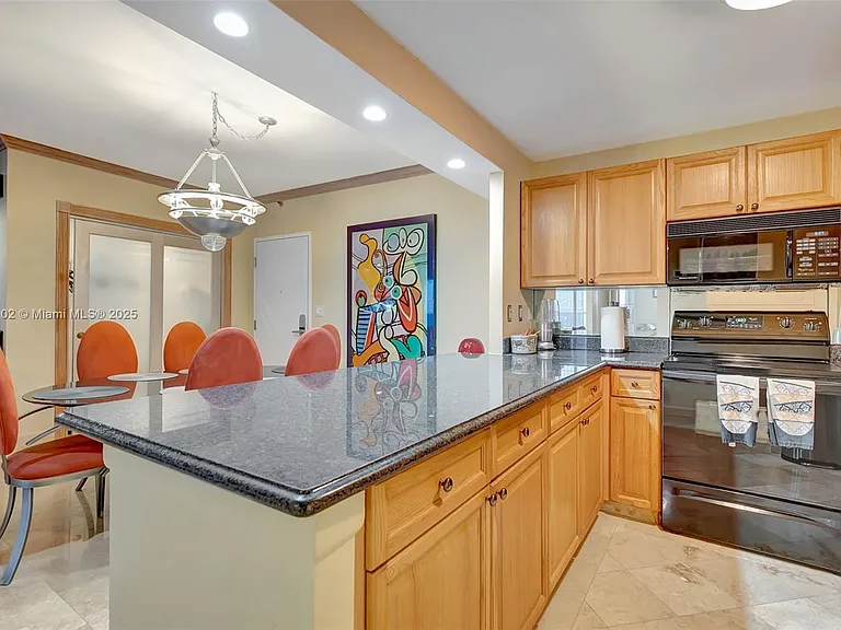 2301 Collins Ave #1206 — Photo 8