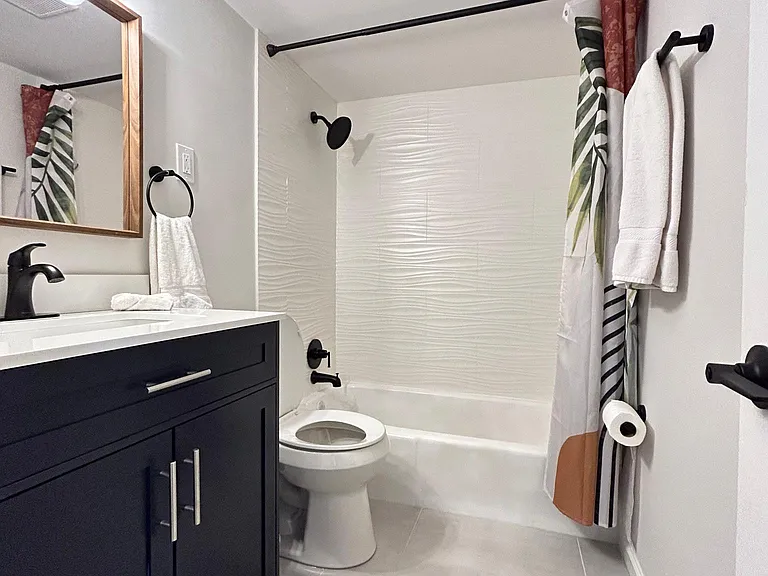 1080 Peabody Ave #5 — Photo 4