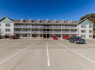 1681 Shadow Ridge Ct APT 11, Belleville, IL 62221