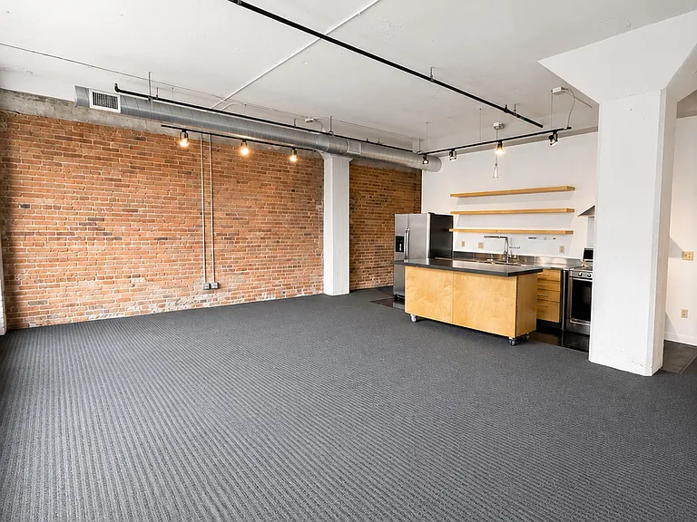 103 E Sprague Ave #201 — Photo 4