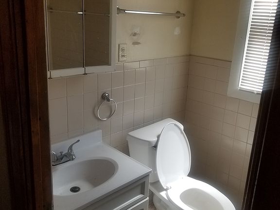 4th image of 2-1258 W 89th Pl