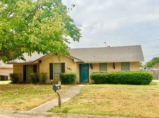 101 Diane Dr, Sanger, TX 76266