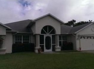 8266 Sandpine Cir, Port Saint Lucie, FL 34952