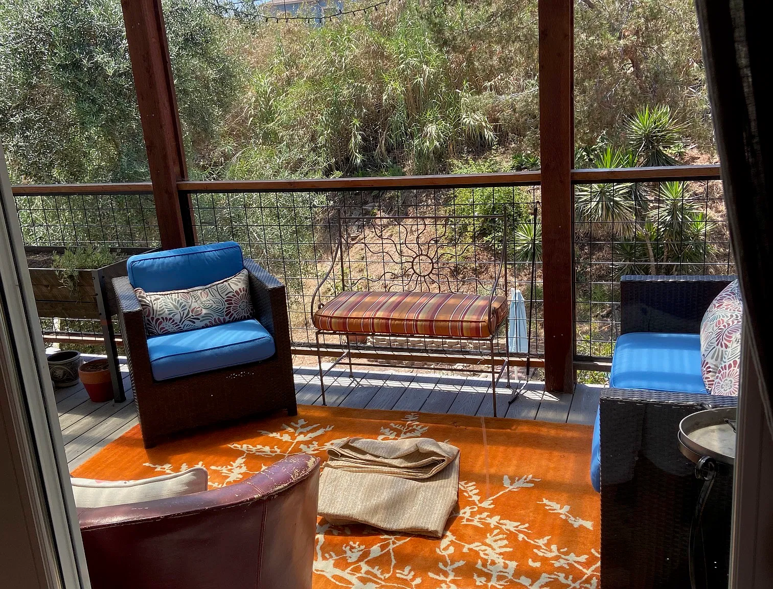 Studio, 630 sqft, $2,550 — Photo 2