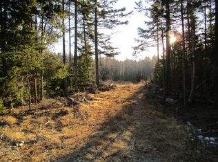 42 Hillcrest Cir, Southwest Harbor, ME 04679