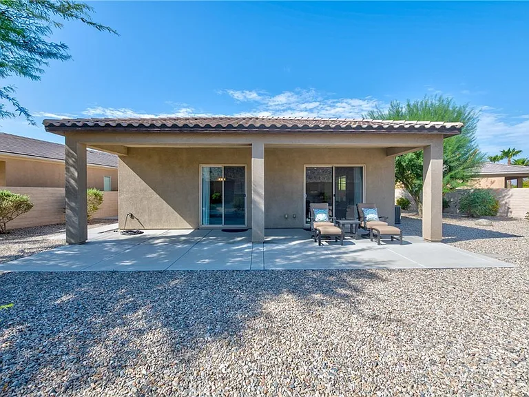 81482 Avenida Viesca — Photo 31