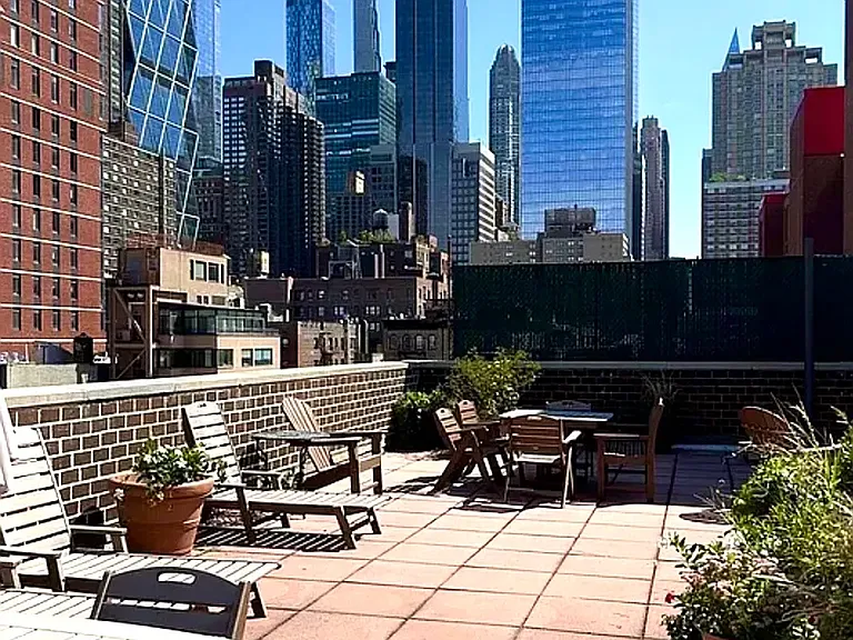 414 W 54th St #PHD — Photo 9