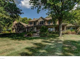 7660 Twin Lakes Trl, Chagrin Falls, OH 44022