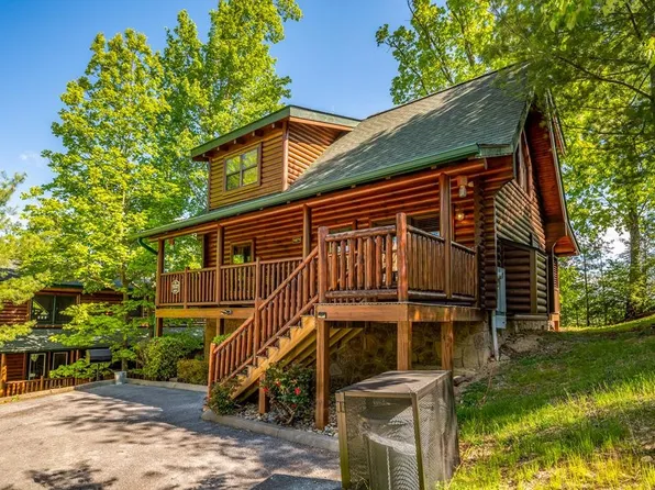 1671 Mountain Lodge Way, Sevierville, TN 37862