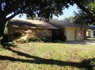 2618 Channing Dr, Grand Prairie, TX 75052