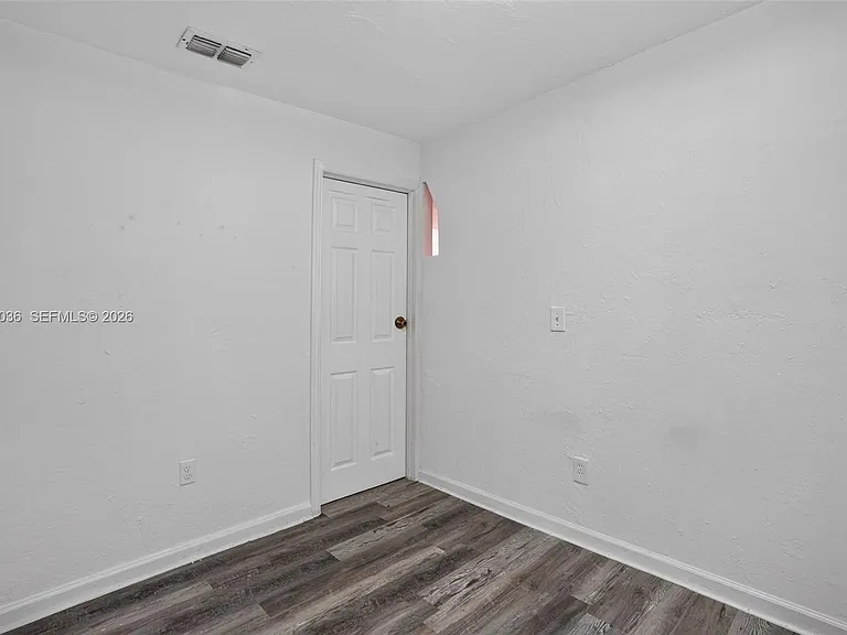 3375 SW 29th Ter #B — Photo 14